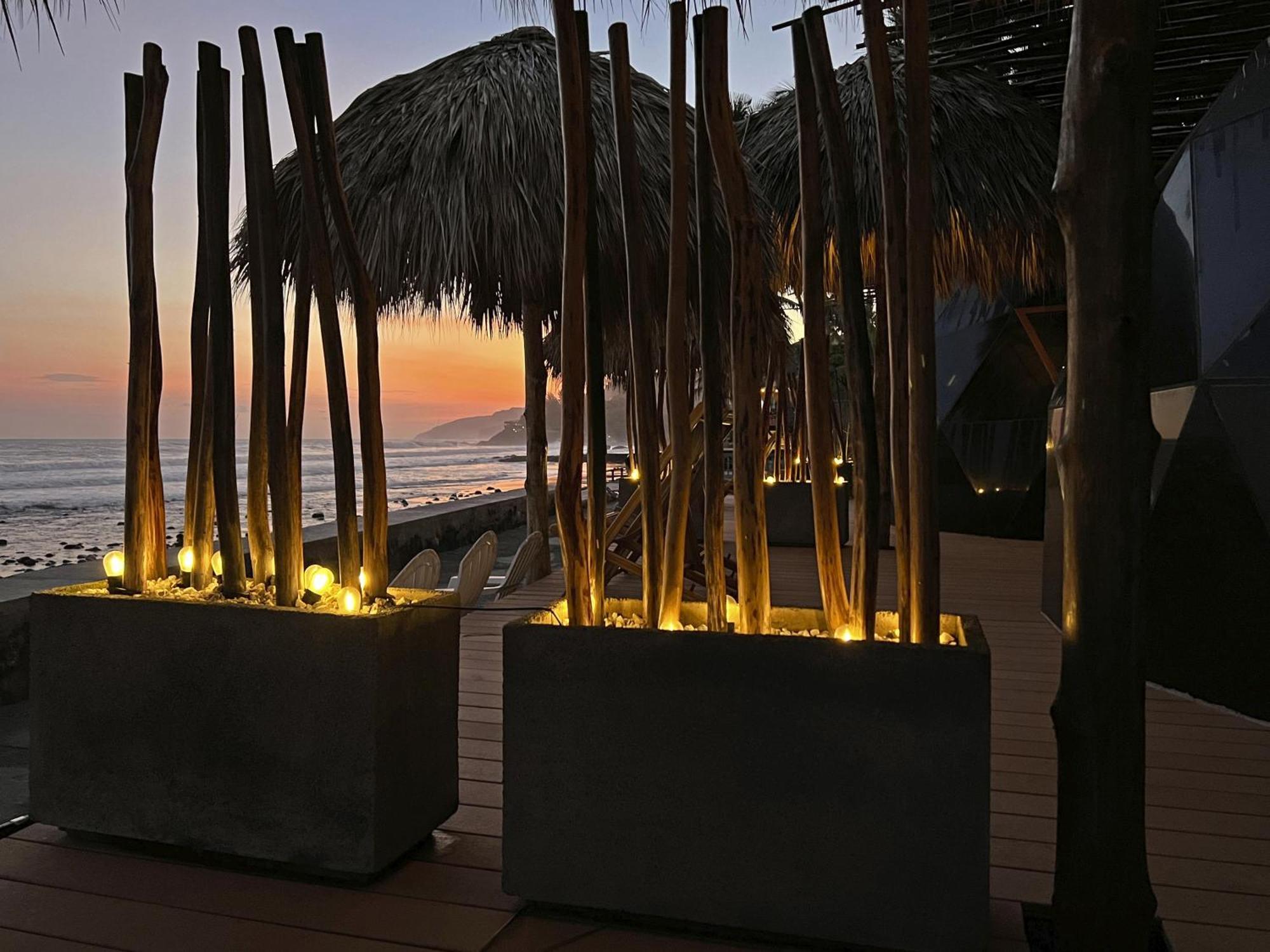 Almare Zonte - Beachfront Glamping Hotel El Zonte Exterior photo
